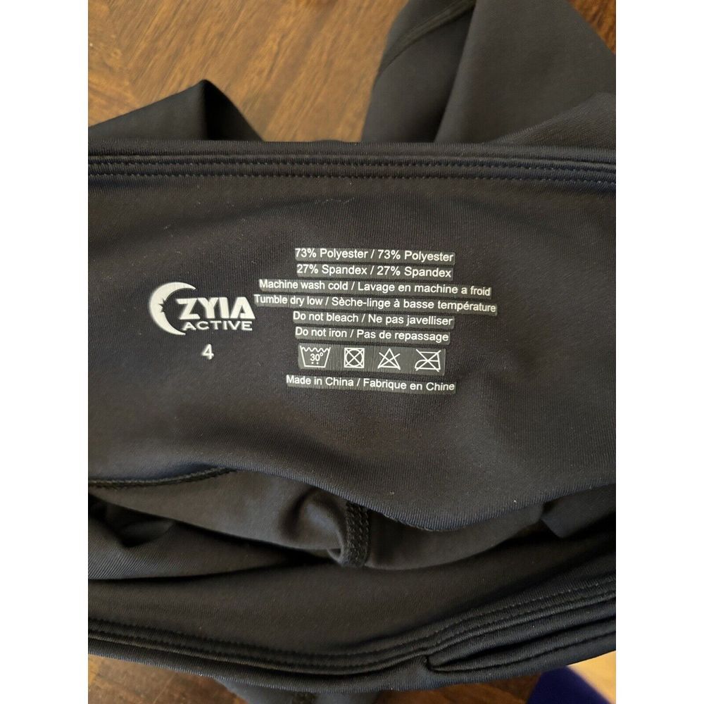 Zyia Women's Sz 4 Cropped/ Capri Leggings Black - Picture 3 of 5